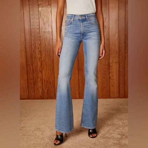 Aritzia Denim Forum The Marianne Flare - Picture 4 of 16